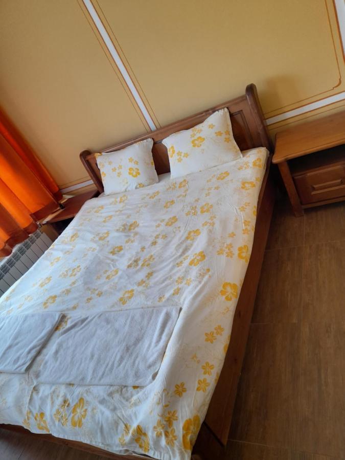 Къща Ради Koprivștița Exterior foto