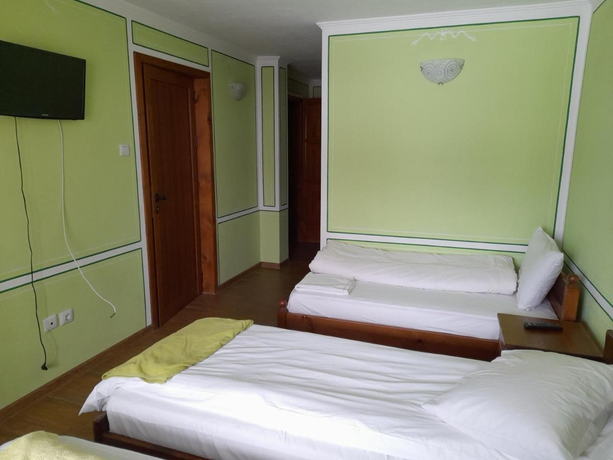 Къща Ради Koprivștița Exterior foto
